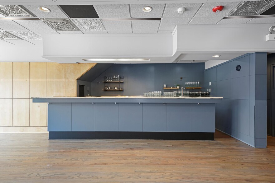 More Photos Of 417-429 Temple Ave, Highland Park General Retail For Sale