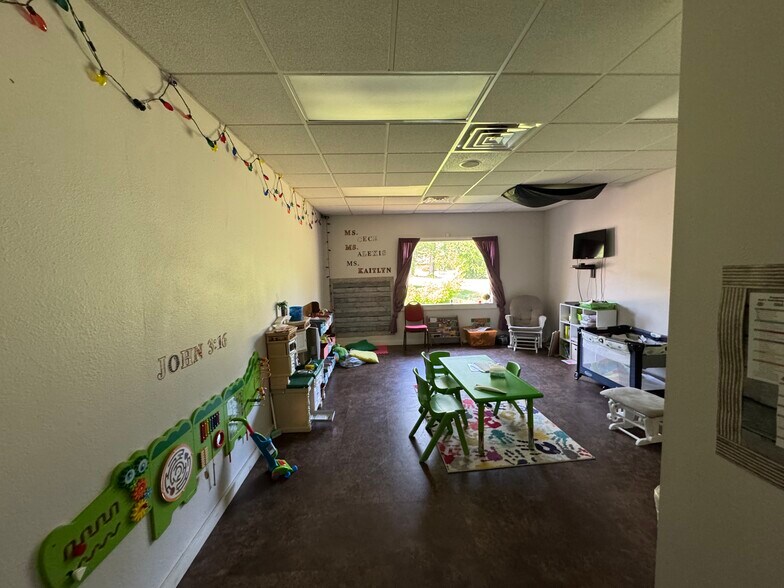 More Photos Of 2130 Country Club Rd, Palestine Golf Course Driving Range For Sale