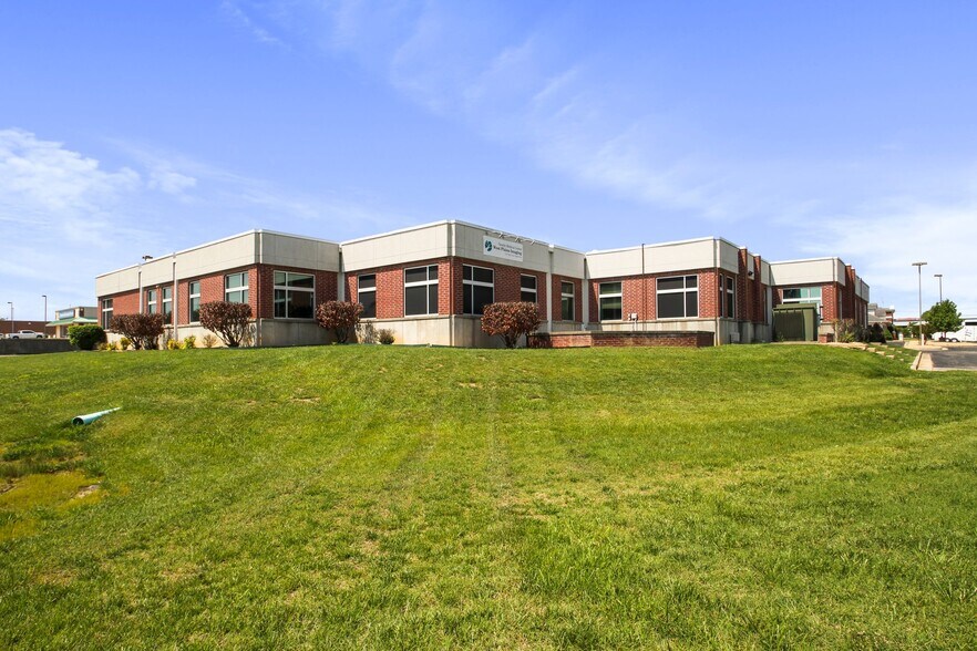 More Photos Of 3102 Independence Sq, West Plains Medical For Sale