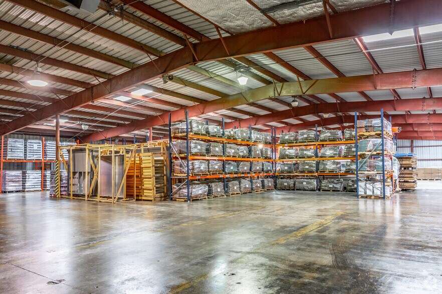 More Photos Of 10511 Wetmore Rd, San Antonio Manufacturing For Lease