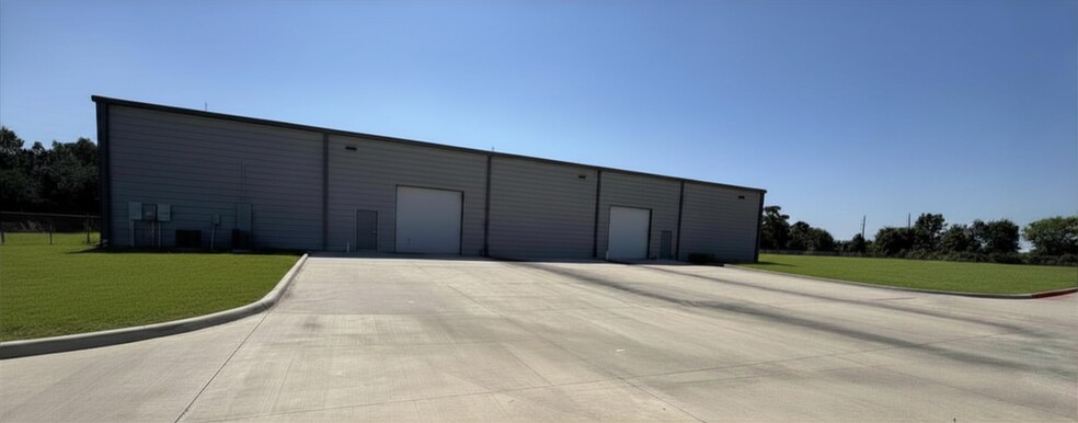 More Photos Of 4551-A E Richey Rd, Humble Warehouse For Lease