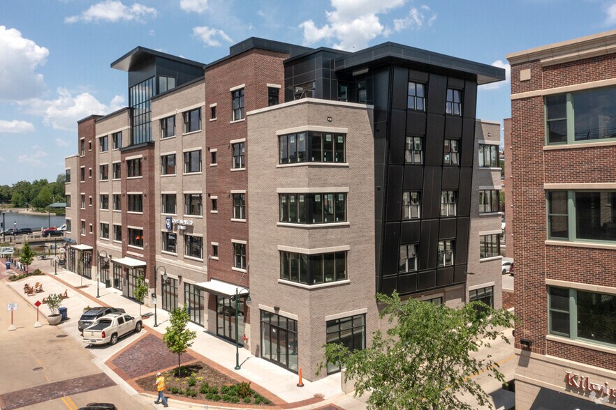 More Photos Of 50 S 1st St, St Charles Apartments For Lease