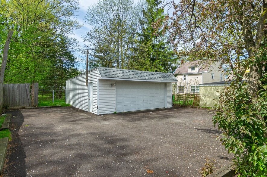 More Photos Of ,  Unknown For Sale