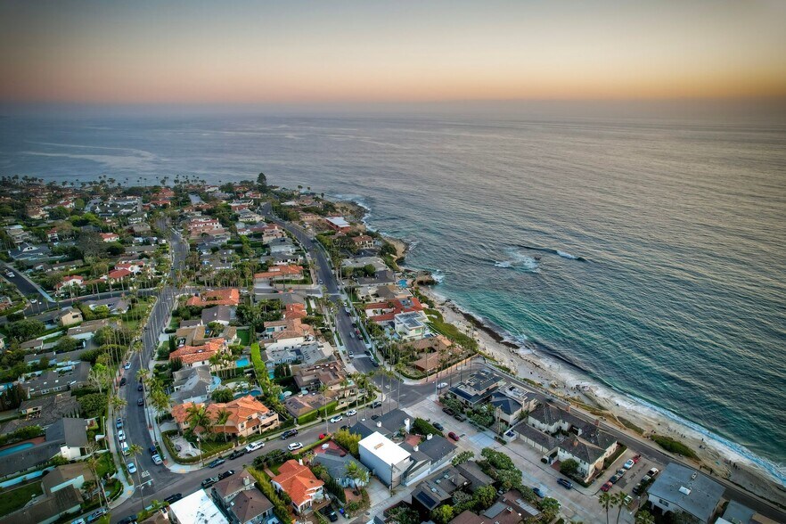 More Photos Of 428-438 Rosemont St, La Jolla Apartments For Sale