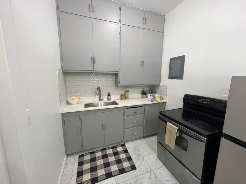 More Photos Of 1127 E South Temple, Salt Lake City Apartments For Sale