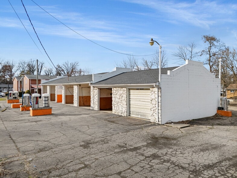 More Photos Of 1620 Keuper Blvd NE, Massillon Carwash For Sale