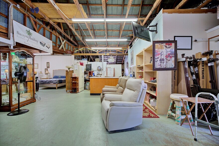 More Photos Of 2815 State Road 17 S, Avon Park Light Distribution For Sale