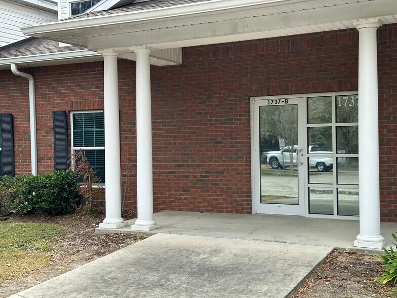 More Photos Of 1737 SE 28th Loop, Ocala Medical For Lease