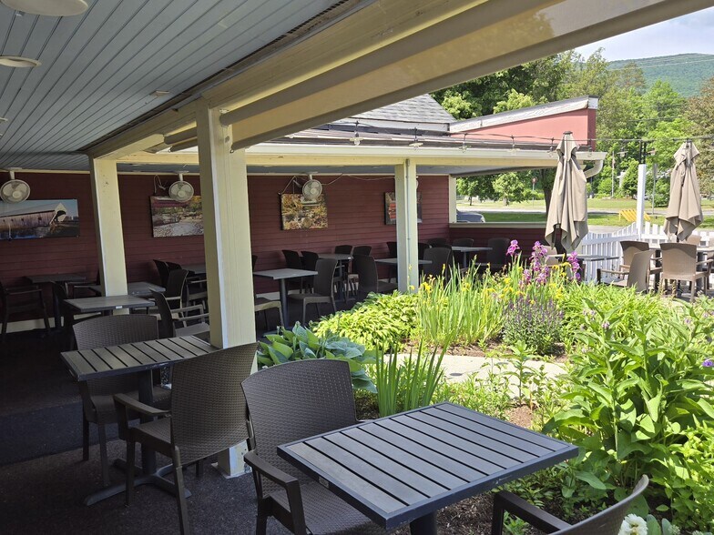 More Photos Of 4570 Main St, Manchester Center General Retail For Sale