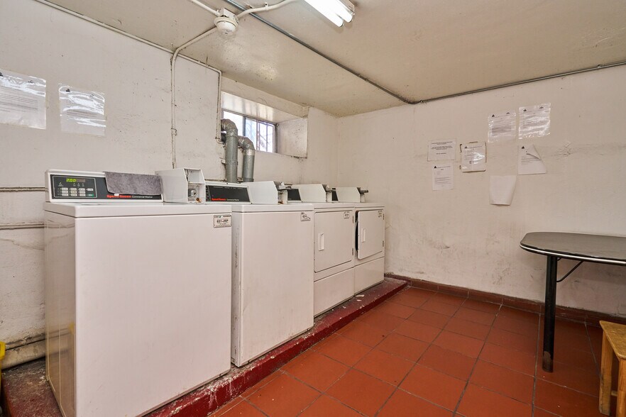 More Photos Of 915 S Carondelet St, Los Angeles Apartments For Sale