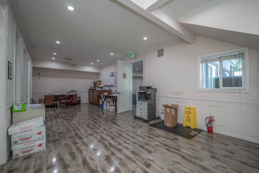 More Photos Of 4255 Tyler Ave, El Monte Medical For Lease