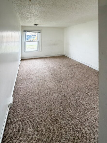 More Photos Of 112 W Clinton St, Augusta Multifamily For Sale