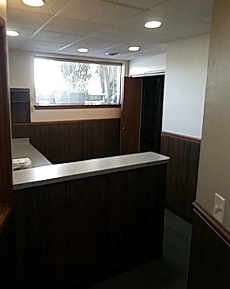 More Photos Of 4220 S 27th St, Milwaukee Medical For Lease