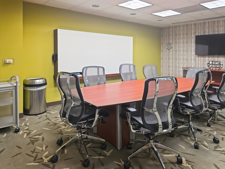 More Photos Of 601 Brickell Key Dr, Miami Coworking Space