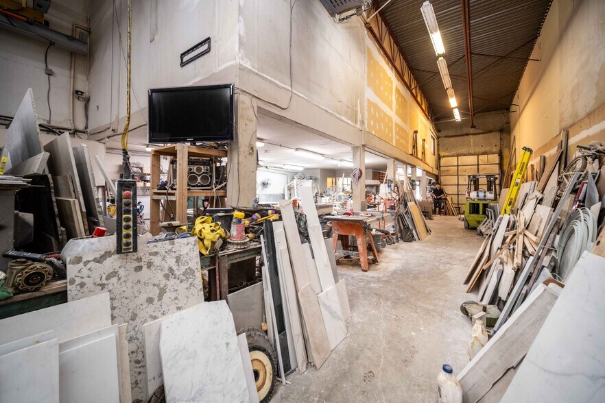 More Photos Of 12671 Bathgate Way, Richmond Warehouse For Sale