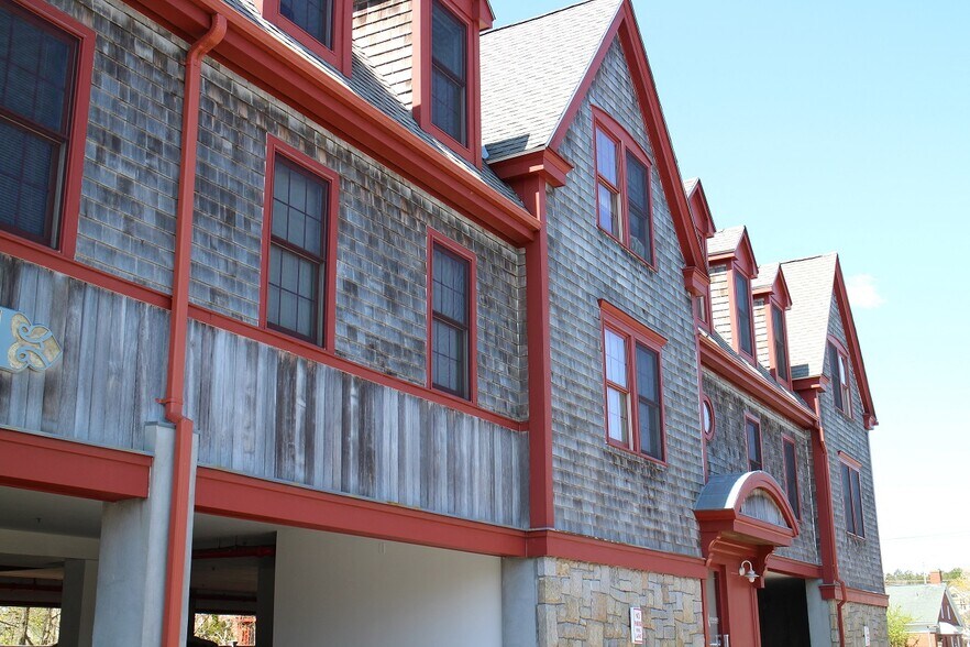 More Photos Of 60 S Broad St, Milford Apartments For Lease