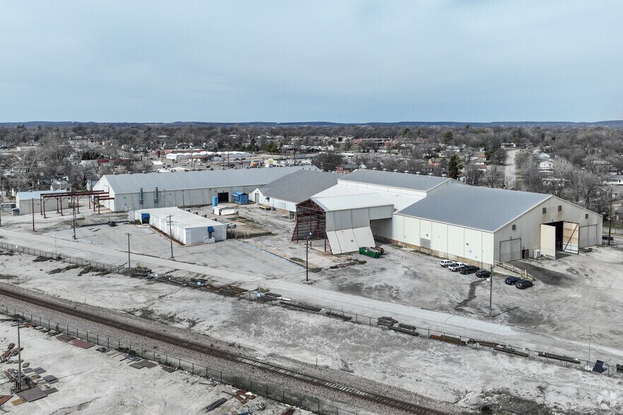 More Photos Of 3515 Dawson Rd, Tulsa Manufacturing For Lease