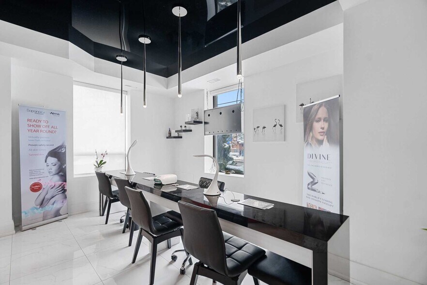More Photos Of 62 Queen St S, Mississauga Freestanding For Lease