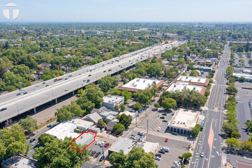 More Photos Of 2409 21st St, Sacramento Freestanding For Lease