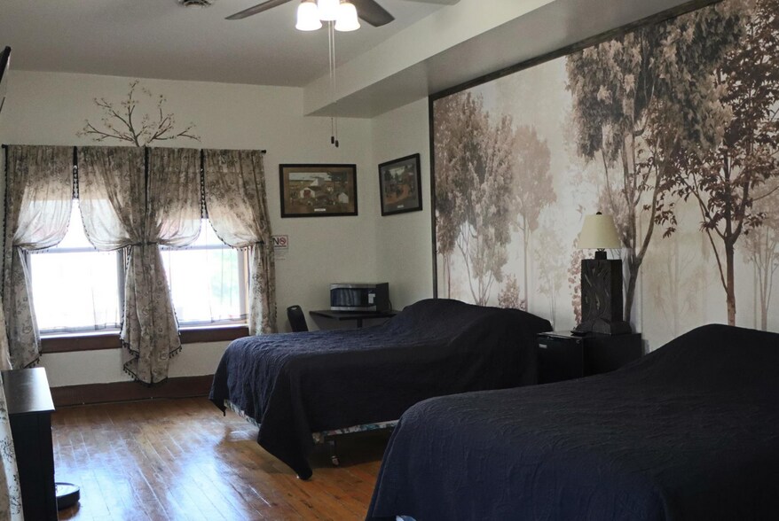 More Photos Of 308 S Main St, Blanchardville Storefront Retail Residential For Sale