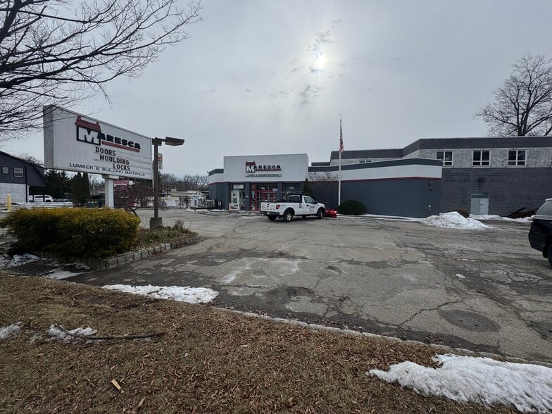 More Photos Of 69 Newark Pompton Tpke, Pequannock Showroom For Sale