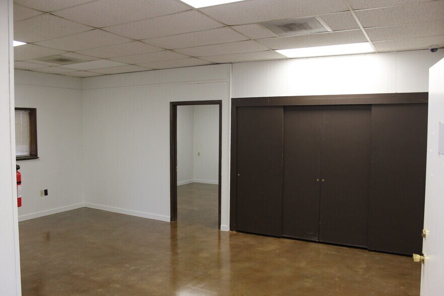 More Photos Of 3385 N 3rd St, Abilene Office For Lease