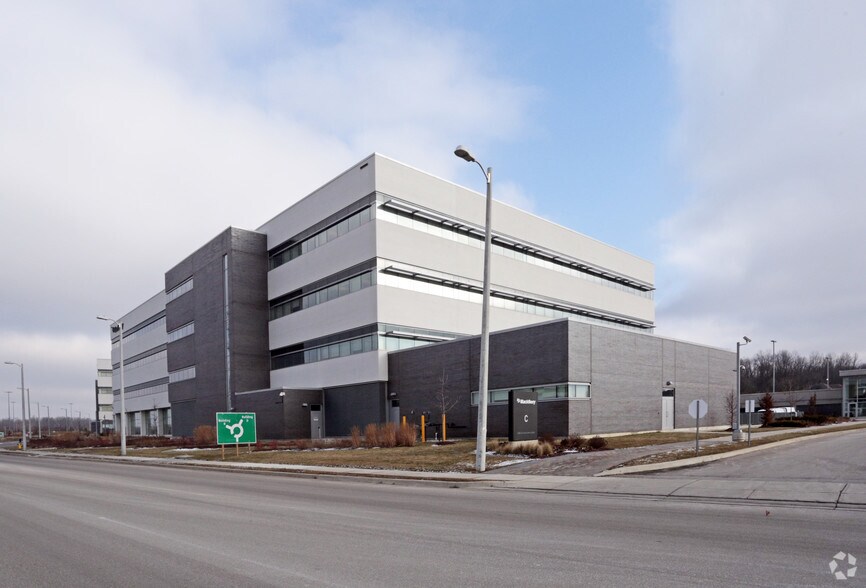 More Photos Of 2240 University Ave E, Waterloo Office For Lease