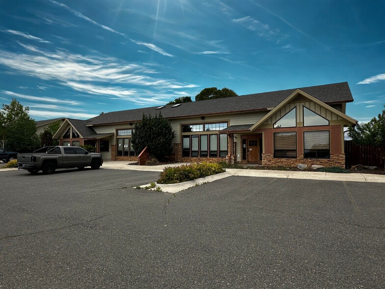 Primary Photo Of 3390 Colton Dr, Helena Medical For Lease