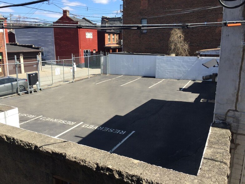 More Photos Of 1815-1819 E Carson St, Pittsburgh Storefront Retail Office For Lease