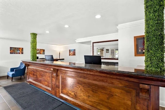 More Photos Of 2785 Main St, Susanville Hotel For Sale