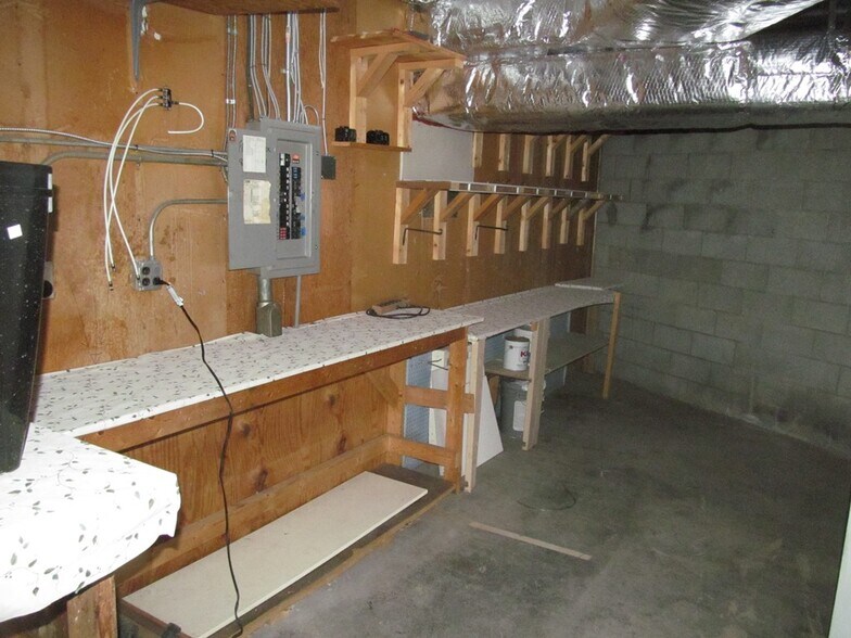 More Photos Of 17-53 John Stark Hwy, Newport Department Store For Lease