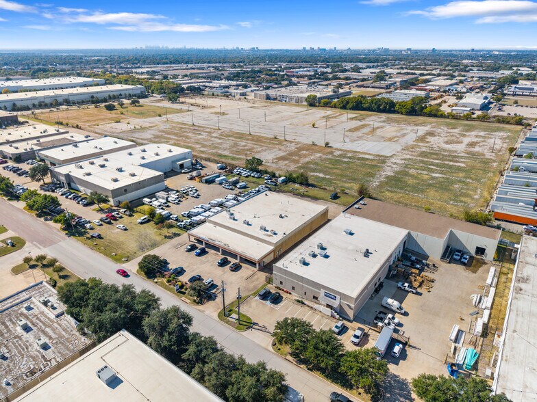 More Photos Of 10823 Sanden Dr, Dallas Flex For Lease