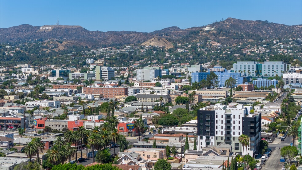 More Photos Of 4750 Santa Monica Blvd, Los Angeles Apartments For Lease