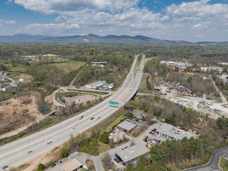 More Photos Of 786 Dogwood Rd, Asheville Office Residential For Sale