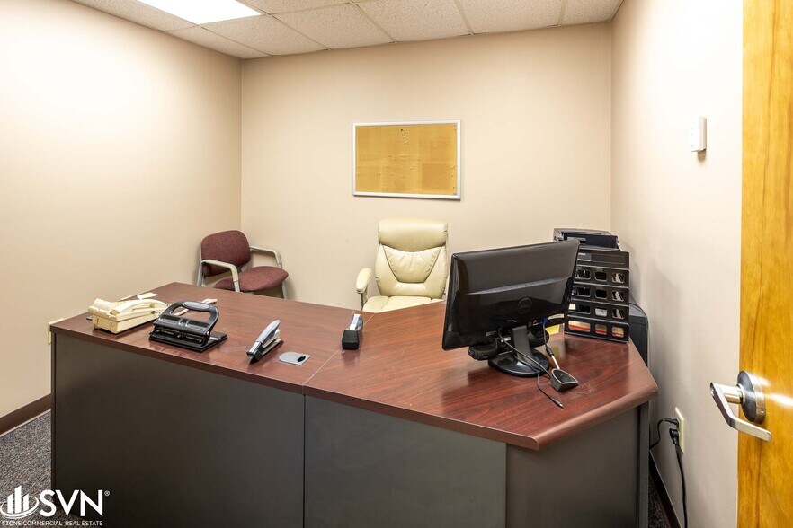 More Photos Of 95 Industrial Park Rd, Mount Vernon Distribution For Sale