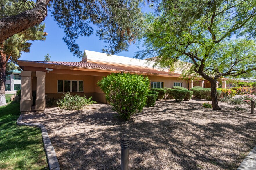 More Photos Of 4765 S Lakeshore Dr, Tempe Medical For Sale