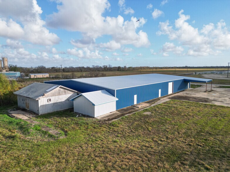 More Photos Of 149 County Road 219, Bay City Warehouse For Sale