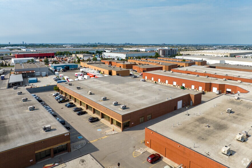 More Photos Of 335 Admiral Blvd, Mississauga Unknown For Lease