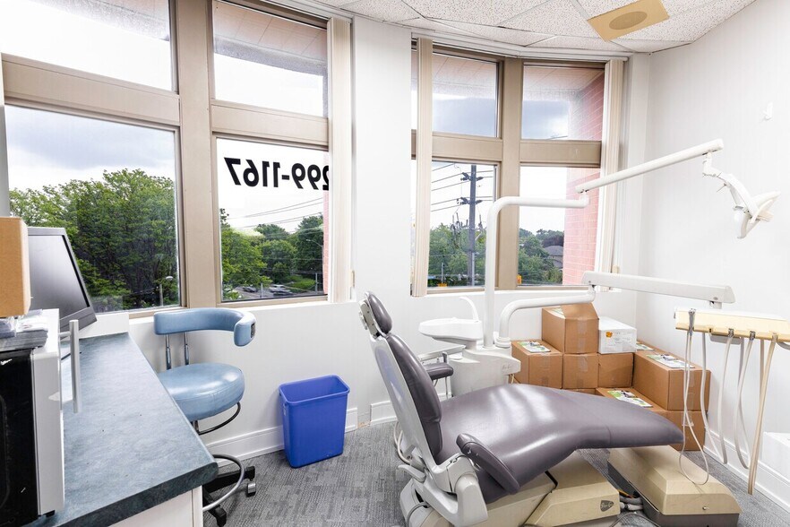 More Photos Of 3852 Finch Ave, Toronto Office For Sale