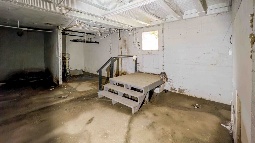 More Photos Of 301 W Water St, Sandusky Restaurant For Sale