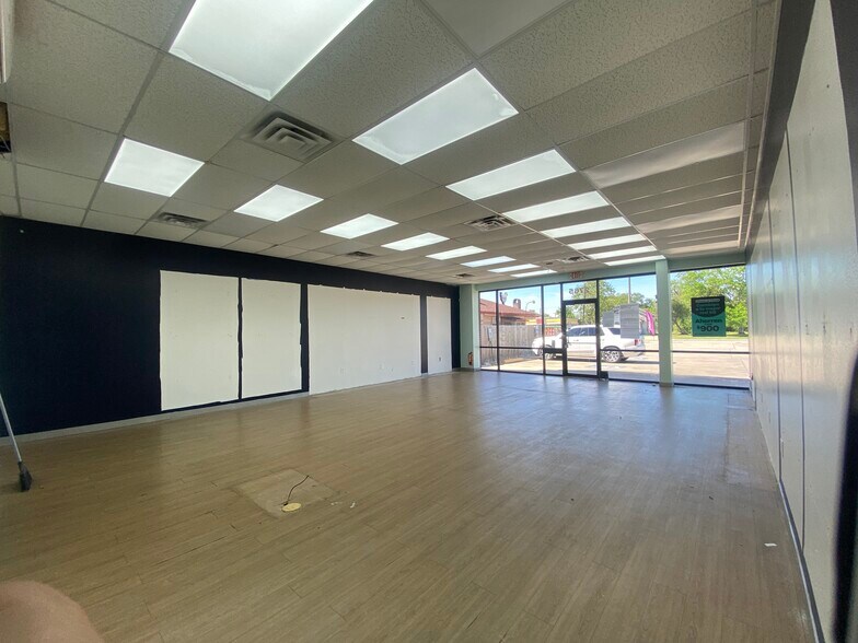 More Photos Of 2745-2765 Washington Blvd, Beaumont Unknown For Lease