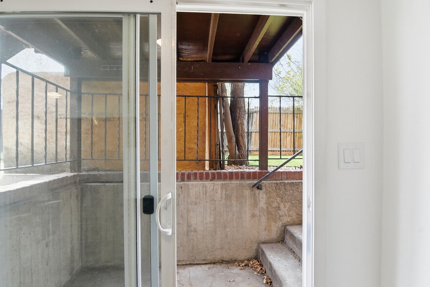 More Photos Of 16432 E 13th Pl, Aurora Specialty For Sale