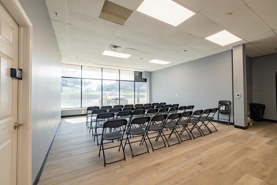 More Photos Of 42350 Grand River Ave, Novi Office For Sale