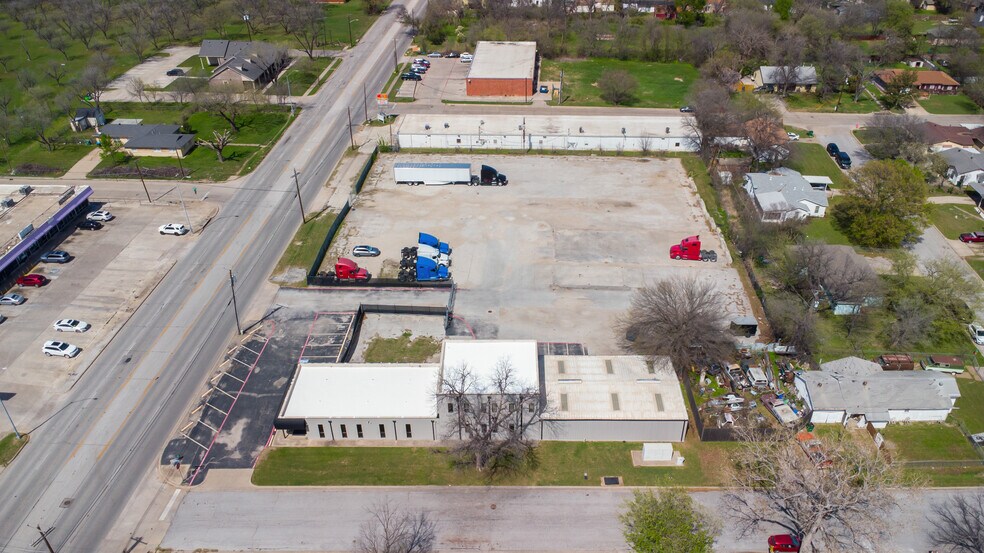 More Photos Of 3330 N Beach St, Haltom City Showroom For Sale