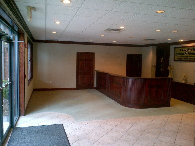 More Photos Of 2075 Centre Pointe Blvd, Tallahassee Medical For Lease