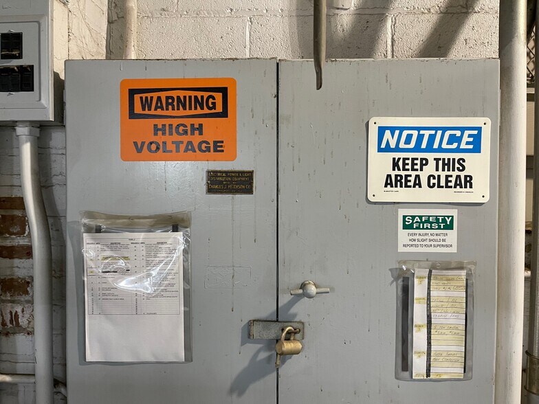 More Photos Of 1509 W Le Moyne St, Melrose Park Warehouse For Sale