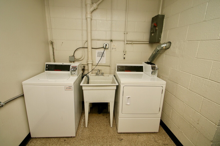 More Photos Of 18051 Lake Shore Blvd, Cleveland Apartments For Sale