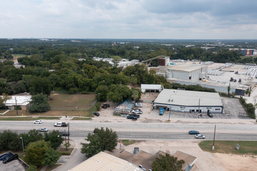 More Photos Of 817 Airport Blvd, Austin Restaurant For Sale