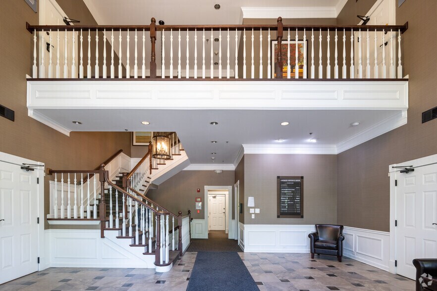 More Photos Of 3880 Salem Lake Dr, Long Grove Office For Sale