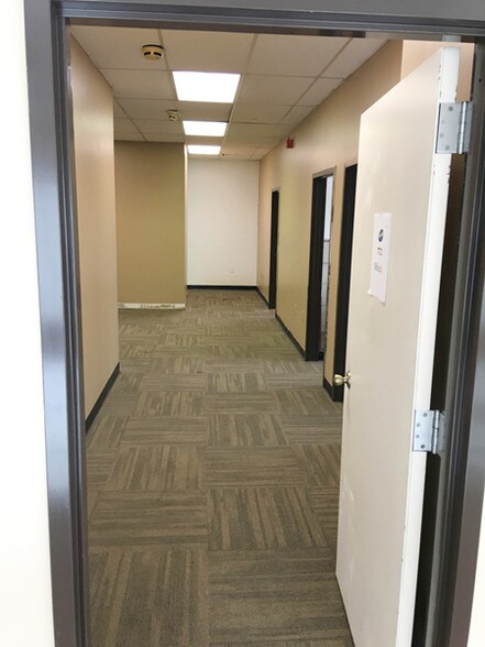 More Photos Of 111 Maltese Dr, Totowa Truck Terminal For Lease